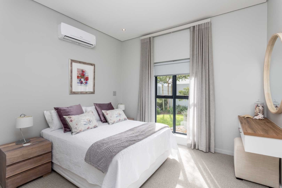 4 Bedroom Property for Sale in Val De Vie Estate Western Cape